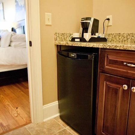 Bleckley Inn Андерсон Экстерьер фото