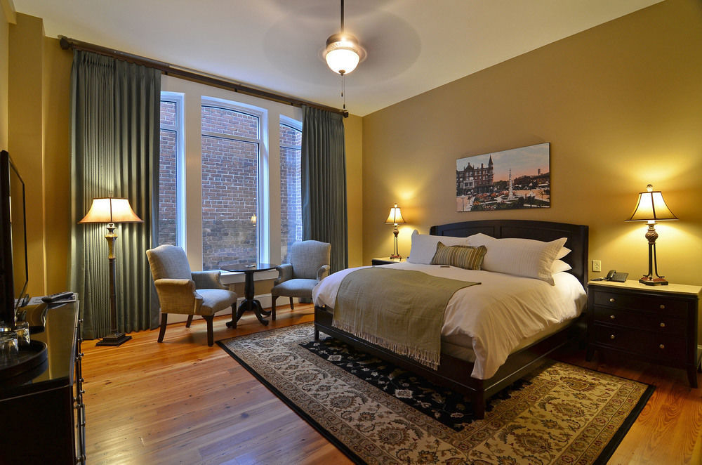 Bleckley Inn Андерсон Экстерьер фото